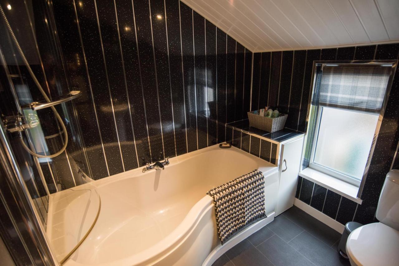 Madoc Brook Cottage Conwy Bagian luar foto